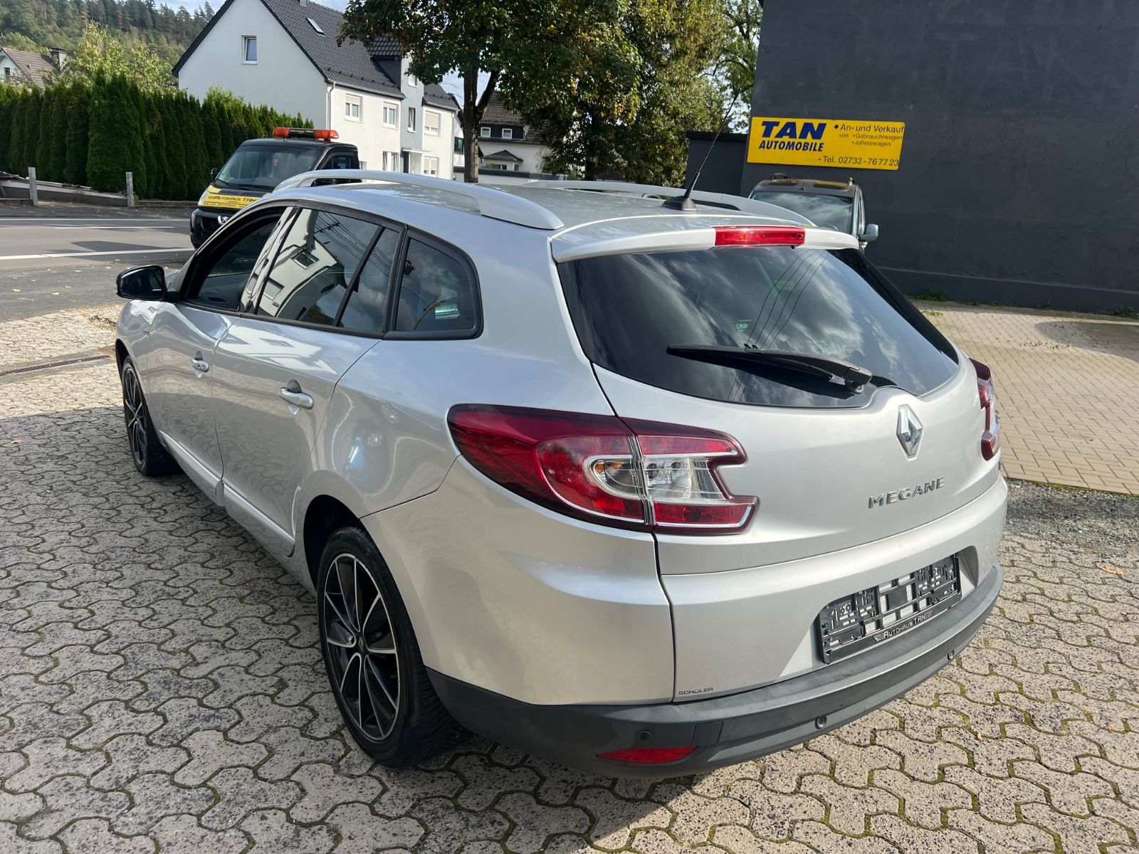 Fahrzeugabbildung Renault Megane III Grandtour BOSE Edition *KAMERA*