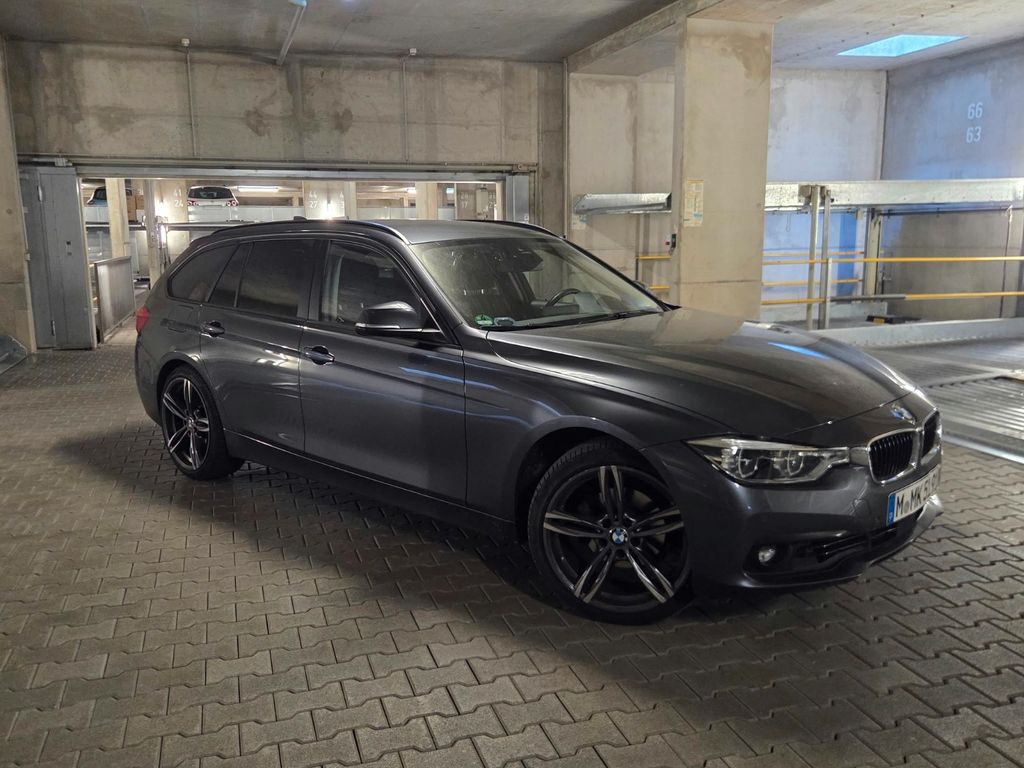 Image of BMW 320