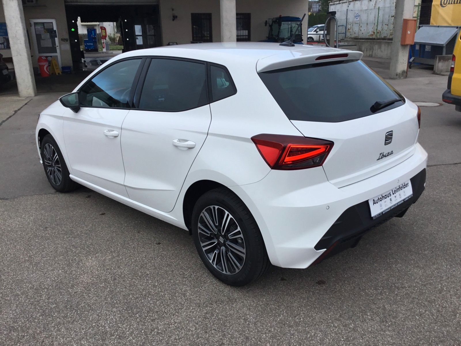Fahrzeugabbildung SEAT Ibiza 1.0TSI Style DSG+ACC+16"+Navi+LED+FullLink