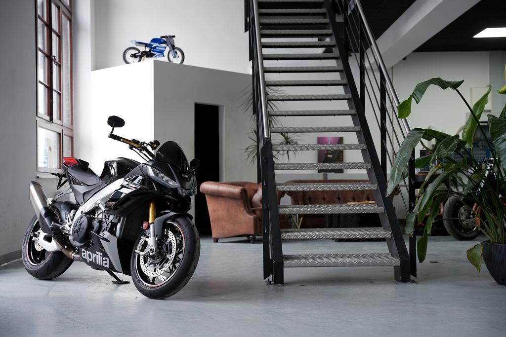 Aprilia Tuono V4 | TOP Gepflegt |