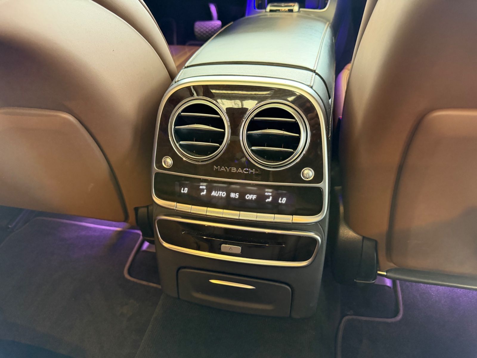 Fahrzeugabbildung Mercedes-Benz S 560 S Maybach Limousine 4Matic