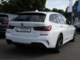 BMW 330e Touring xDrive M-Sport PANO AHK HUD LASER - BMW 330 in Leverkusen