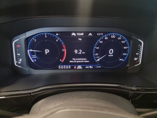 Fahrzeugabbildung Volkswagen Touran 2.0 TDI DSG HL 7-SITZER STHZG AHK NAVI KA
