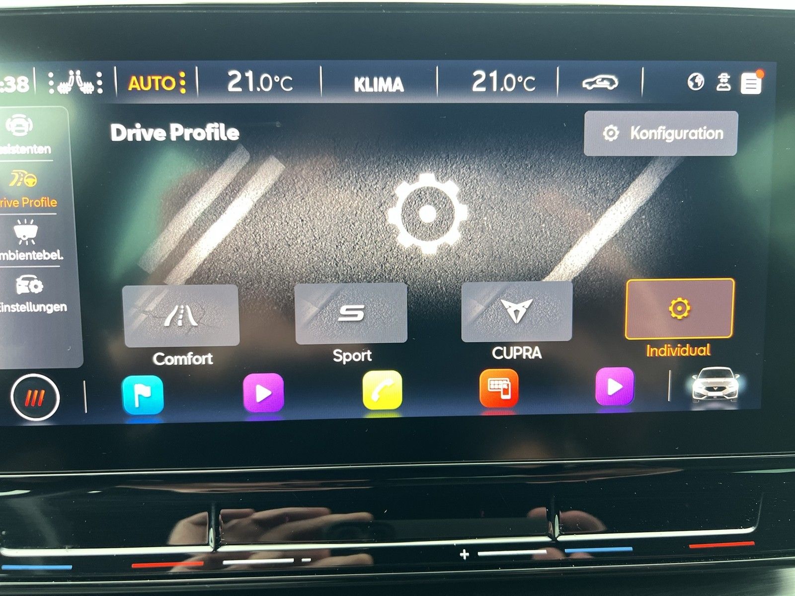 Fahrzeugabbildung CUPRA Leon TSI VZ DSG LED Navi RFK SHZ