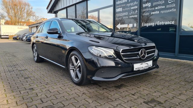 Mercedes-Benz E 220 d AVANTGARDE - WIDE - ASSISTS -