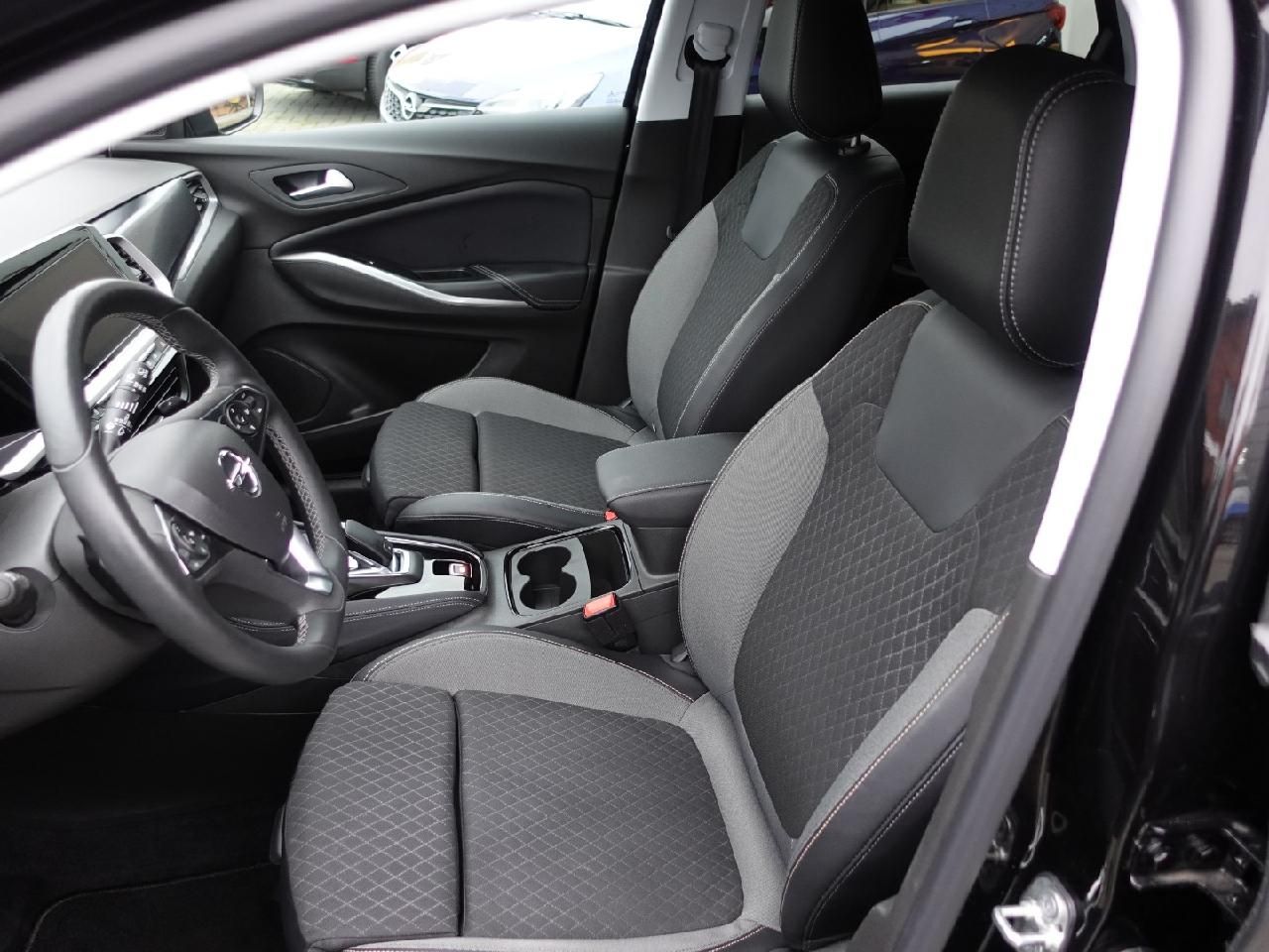 Fahrzeugabbildung Opel Grandland 1,2 GS Line
