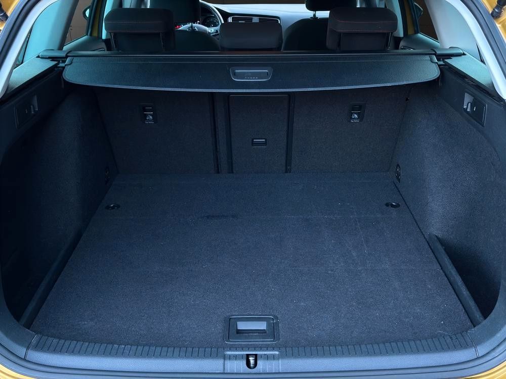 Fahrzeugabbildung Volkswagen Golf VII Variant Sound*ST-Heiz*LR-Heiz*