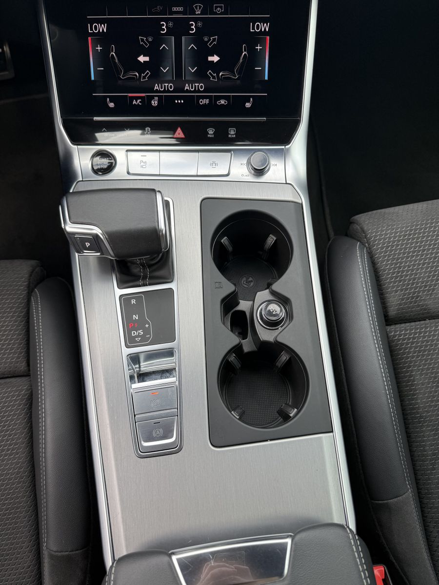 Fahrzeugabbildung Audi A6 Avant 55 TFSI e Qu S-Line NAV+LED+ACC+KAMERA