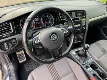 Volkswagen Golf - 12