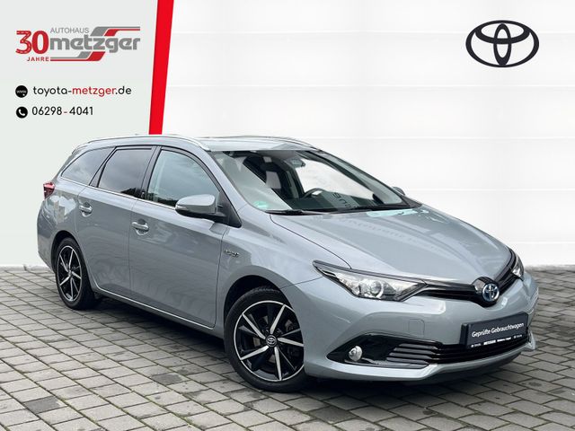 Toyota Auris Touring Sports Hybrid Team D