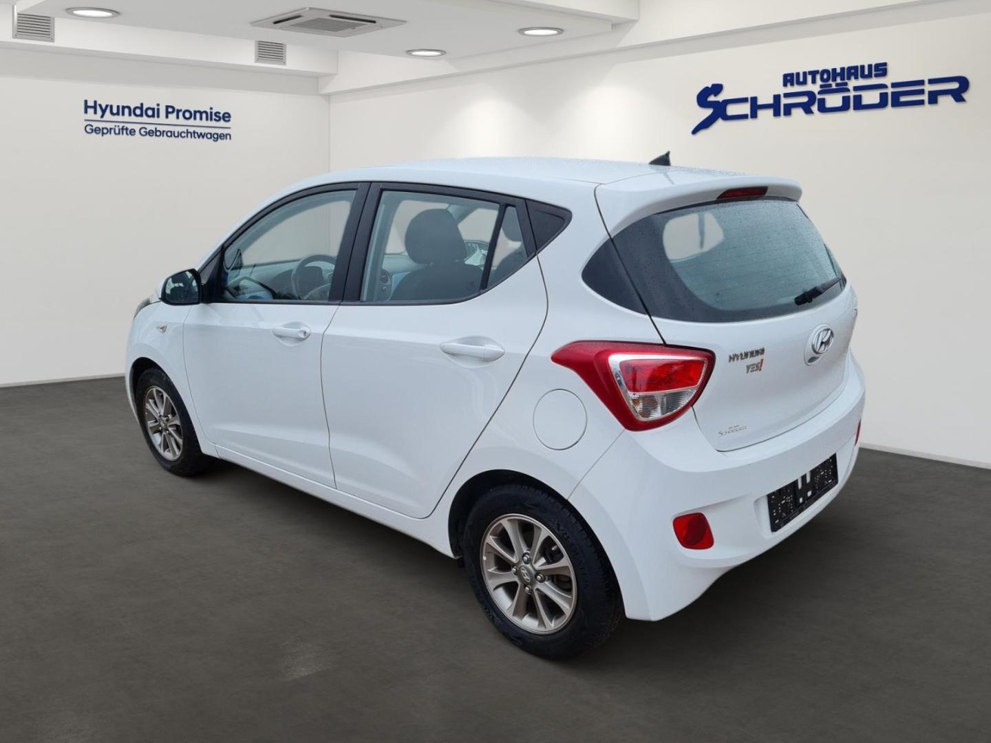 Hyundai i10 YES! 1.0 CLASSIC SILBER-P+ALLWETTER+KLIMA+SH