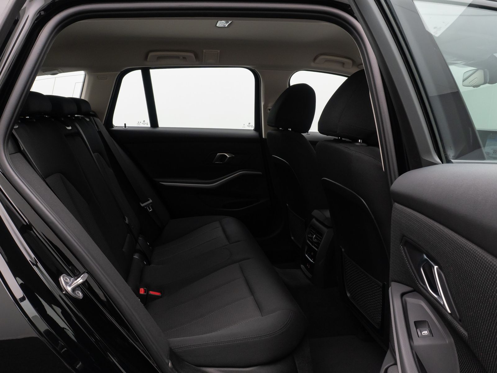 Fahrzeugabbildung BMW 320e xD SAG Kamera DAB Alarm DriveAs CockpitPlus