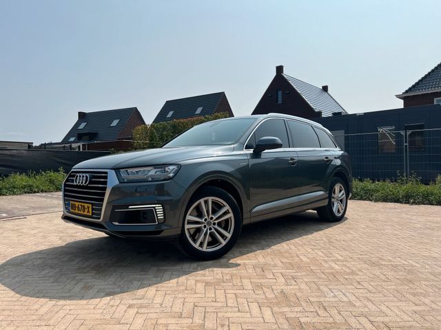 Audi AUDI Q7 3.0 TDI E-TRON 3x S-LINE ACC VIRTU...