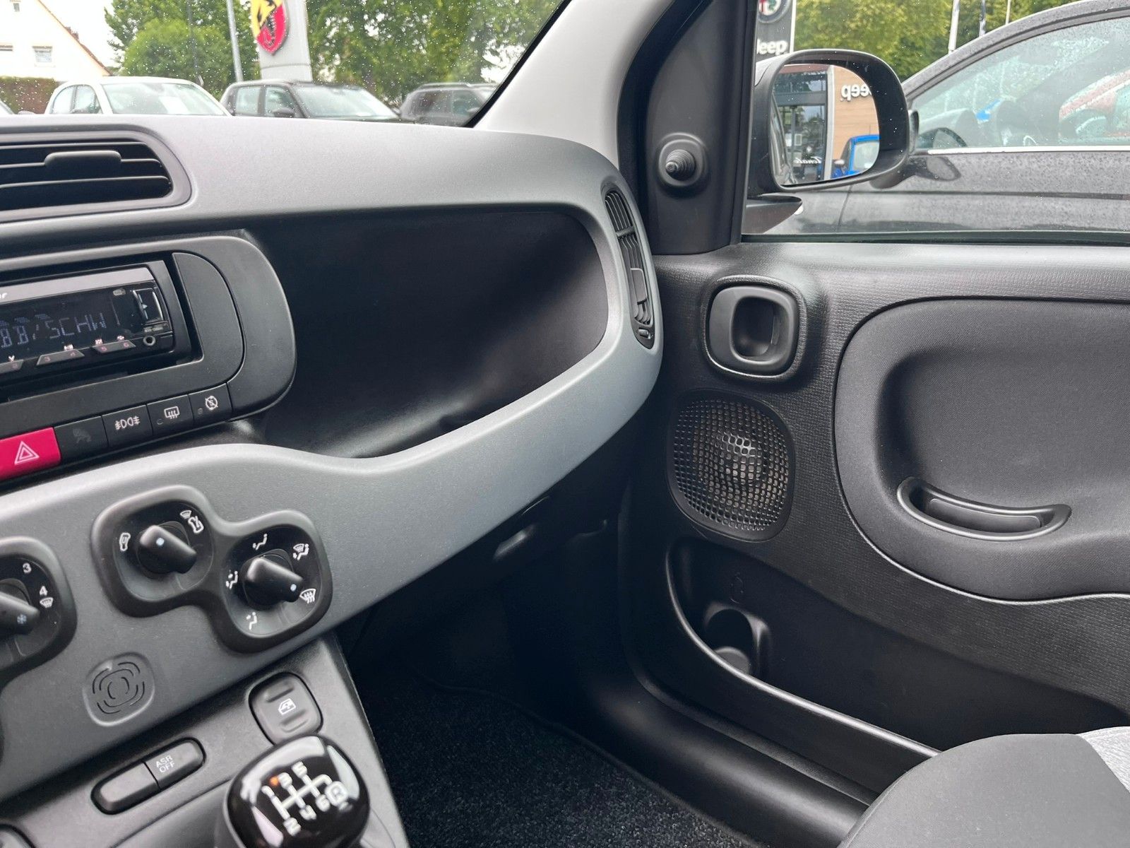 Fahrzeugabbildung Fiat Panda Cross City Plus Hybrid
