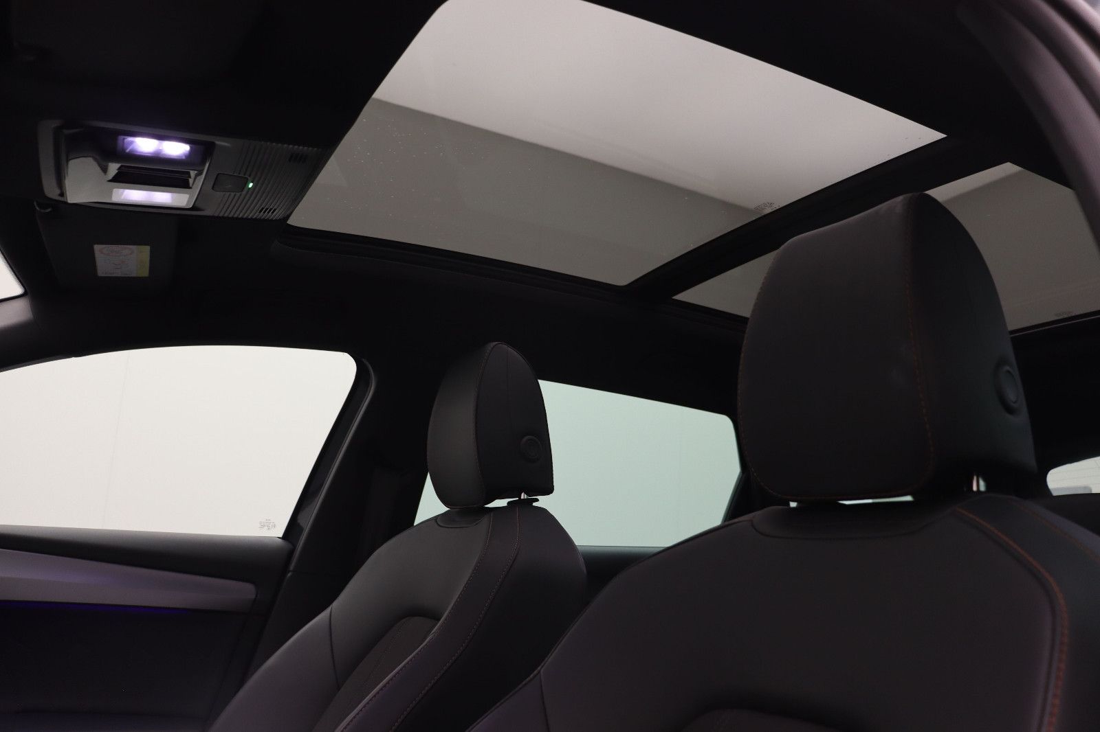 Fahrzeugabbildung CUPRA Leon ST 1.5 eTSI DSG LED Pano Beats