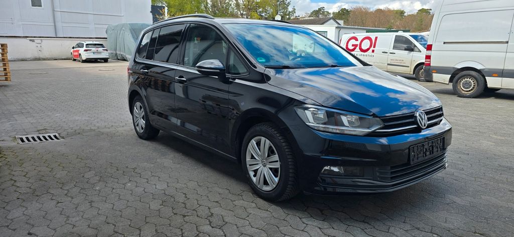 Image of Volkswagen Touran
