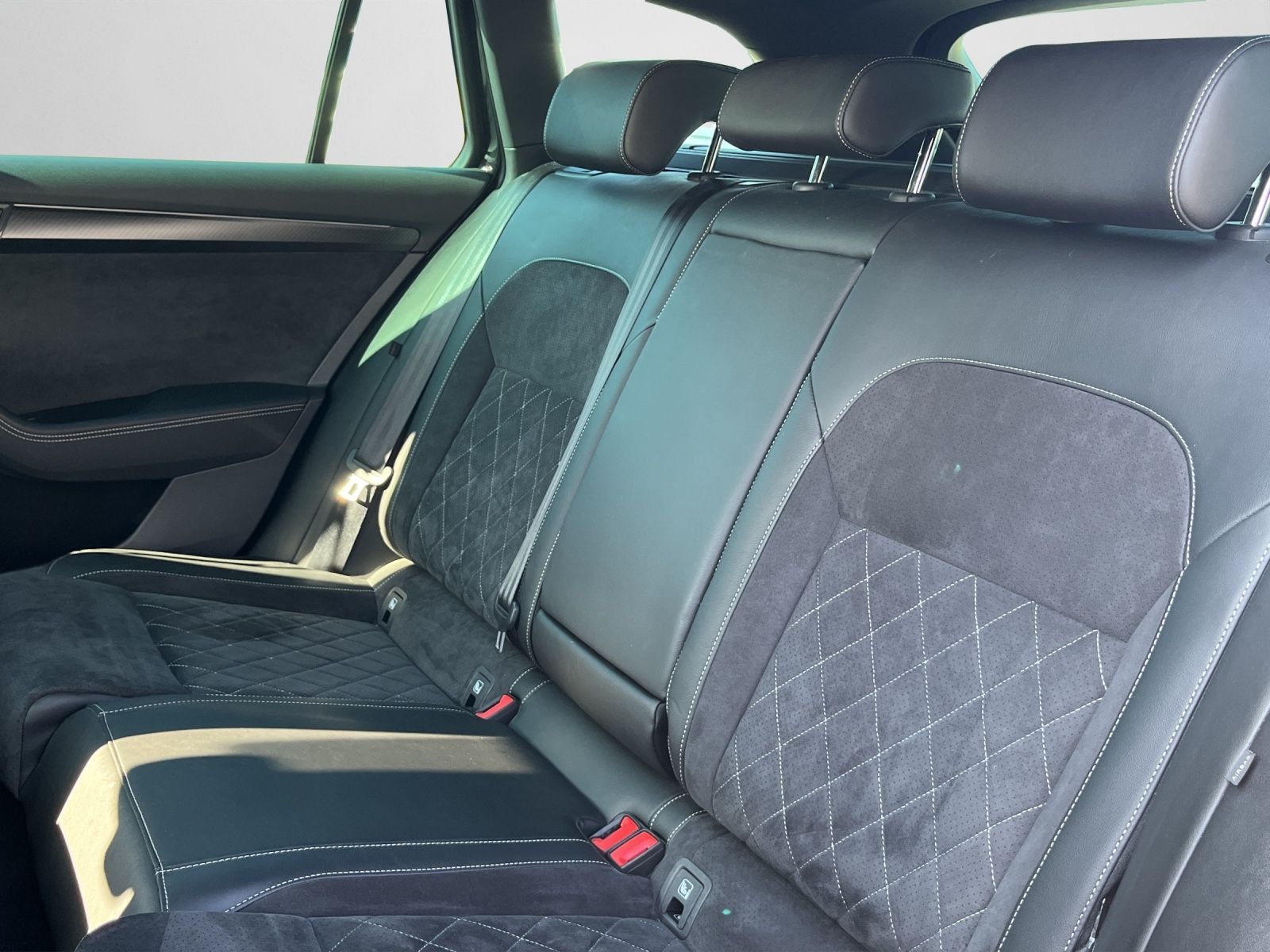 Skoda Superb - Bild 15