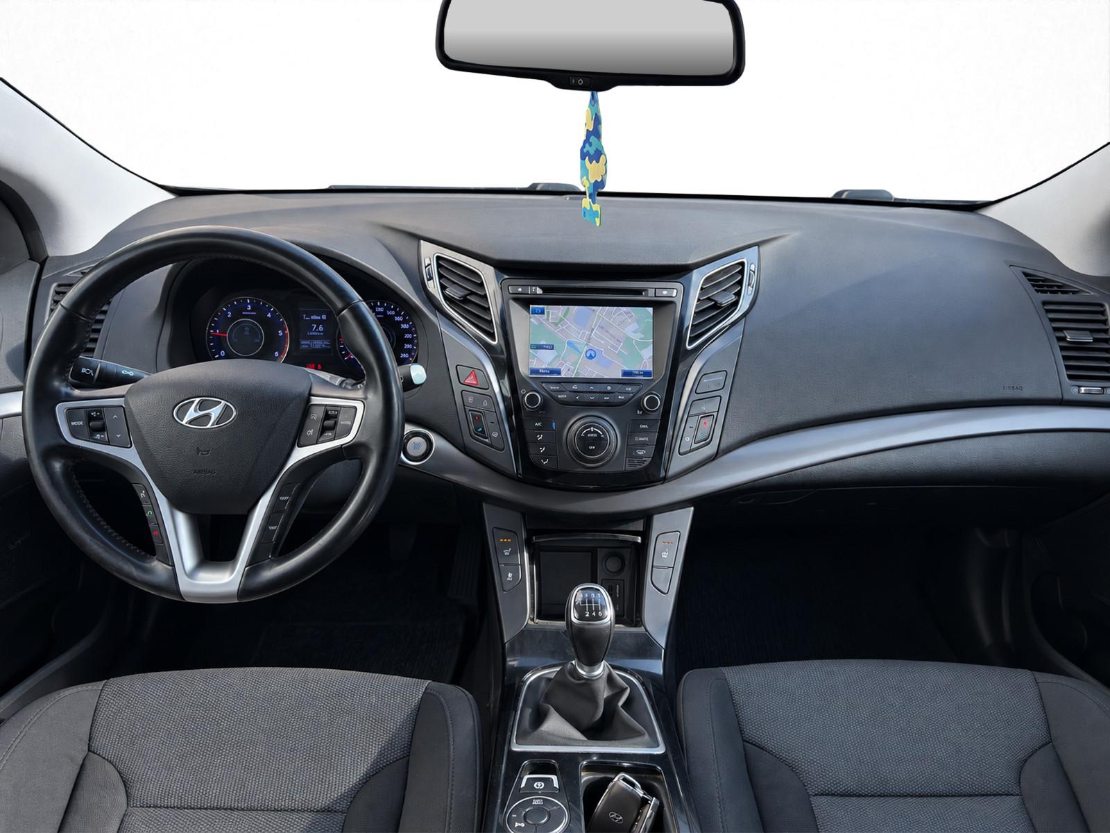 Hyundai i40 2013 — photo 10