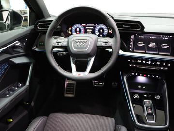 Fahrzeugverkauf 13 Audi A3 Sportback 35 TFSI S line Matrix Sonos Pano