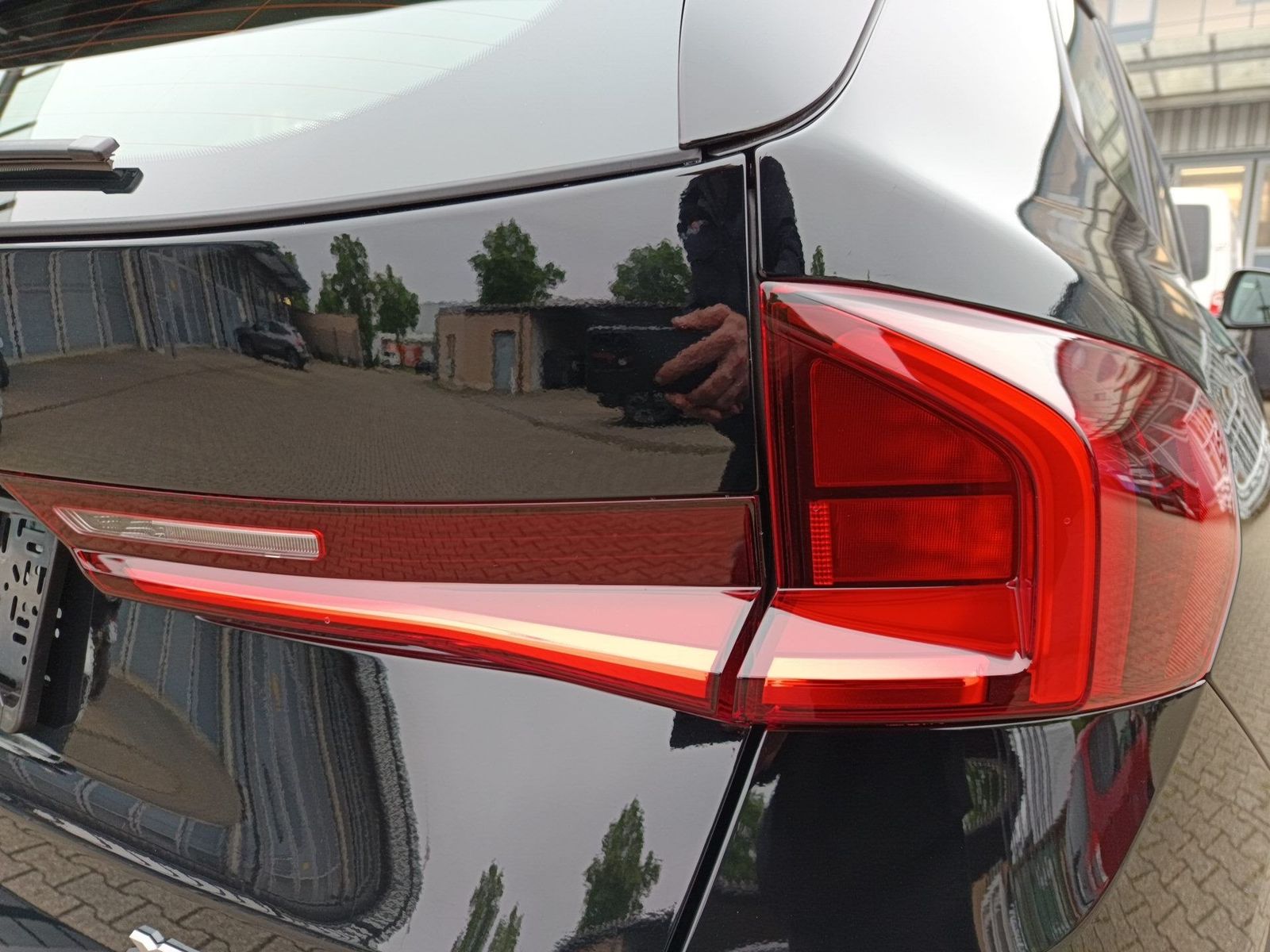 BMW iX1 - Bild 11