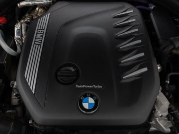 Fahrzeugabbildung BMW 530d Luxury Line Kamera DAB HiFi Stop&Go Alarm