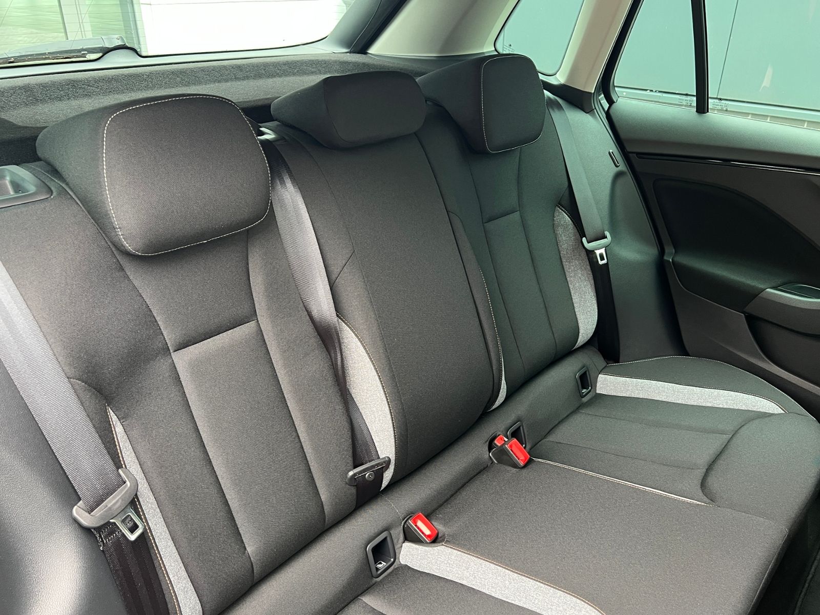 Fahrzeugabbildung SKODA Kamiq Tour 1.5 TSI DSG *BlackStyle, AHK, ACC, Ka