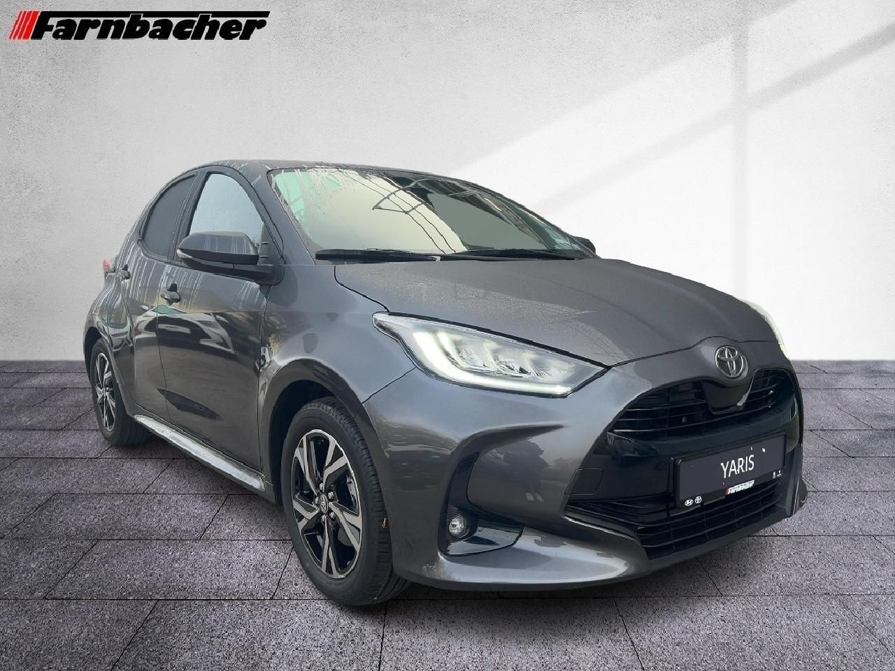 Fahrzeugabbildung Toyota 1,5 Hybrid Teamplayer *1,99% bis 31.03.*