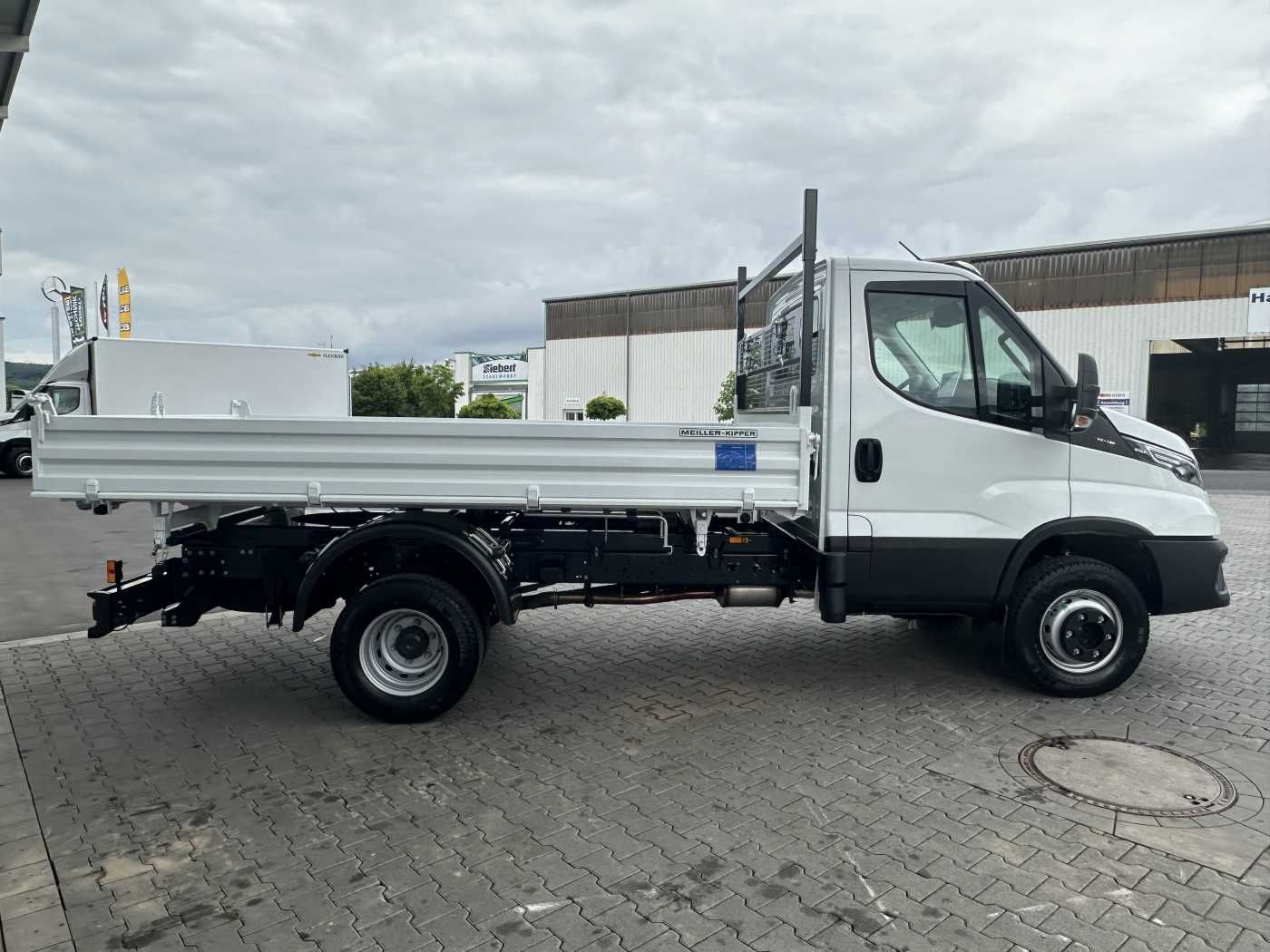 Fahrzeugabbildung Iveco 70C18H 3-S.-Kipper Meiller *R3.450mm*2xAHK*