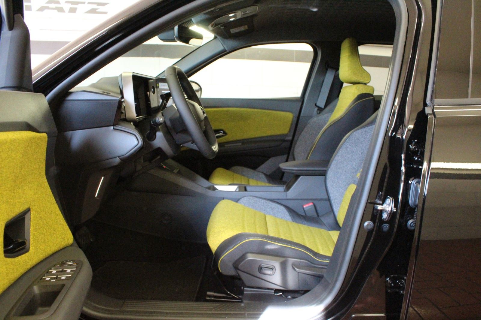 Fahrzeugabbildung Renault R 5 Iconic Five 120 Urban Range*Harman Kardon*