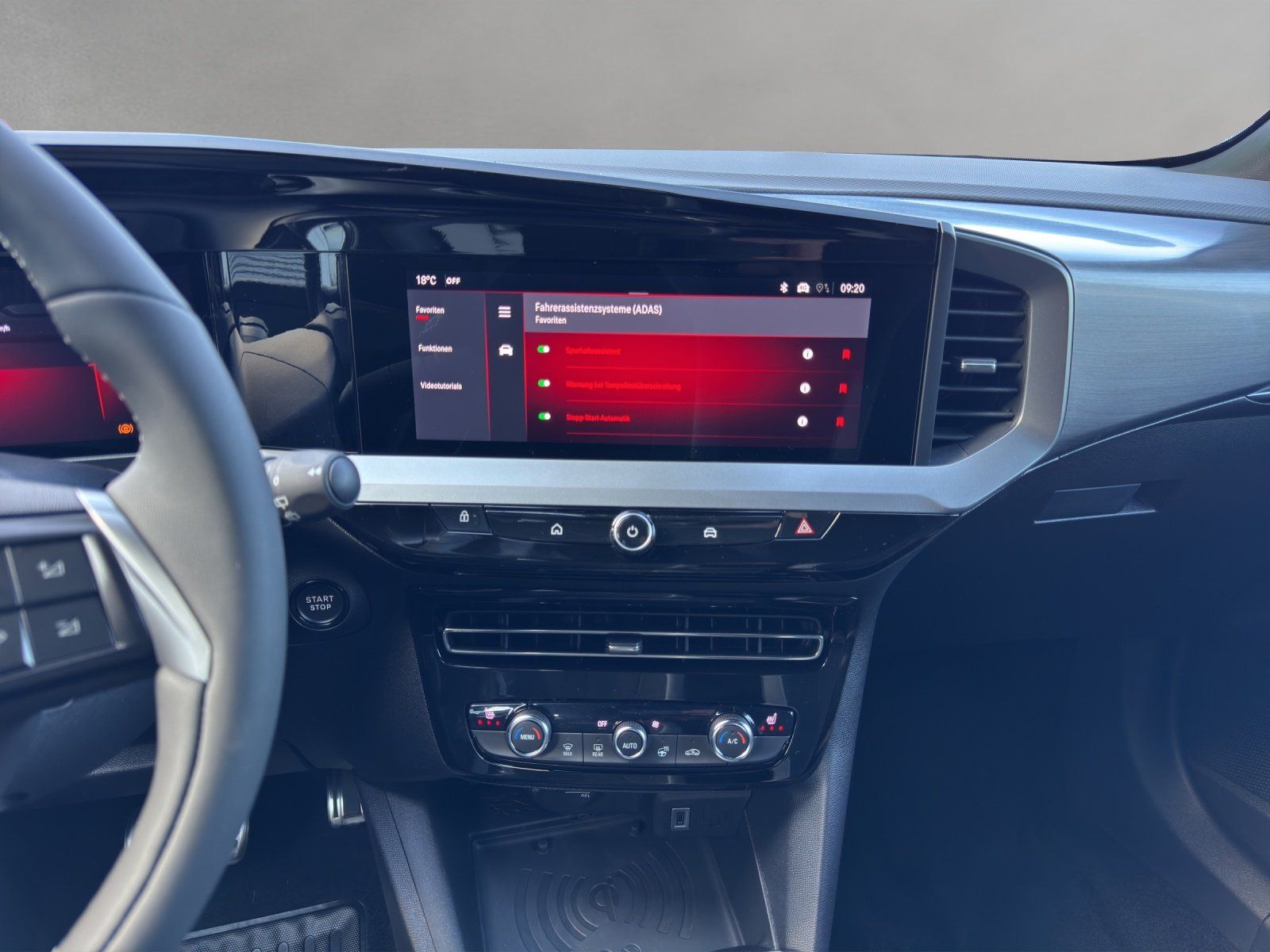 Fahrzeugabbildung Opel Mokka 1.2 Mild-Hybrid Aut. Ultimate/KAMERA/ACC/