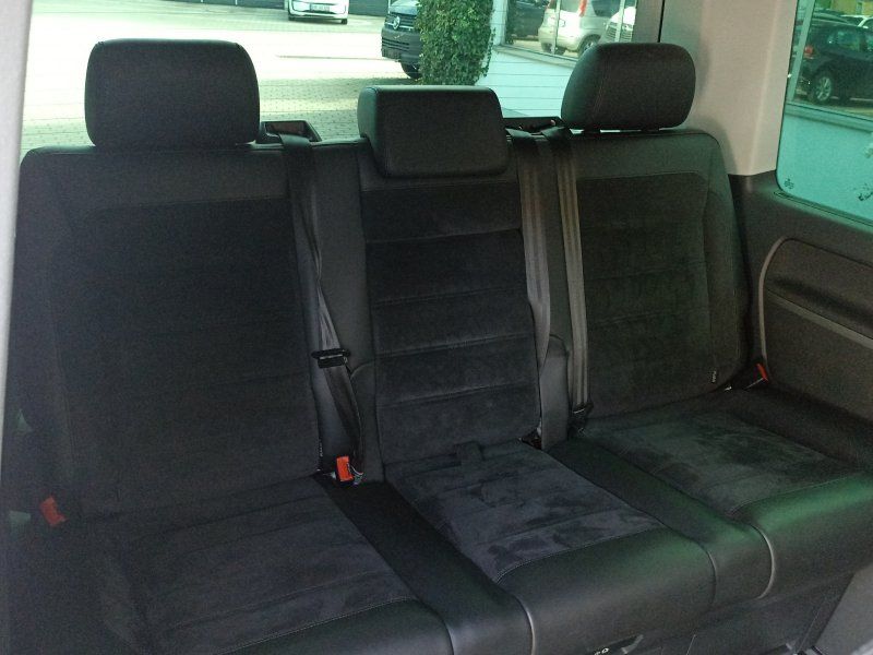 Fahrzeugansicht 16 Fahrzeugabbildung Volkswagen T6 2.0TDI 4Motion Multivan Generation Six DSG