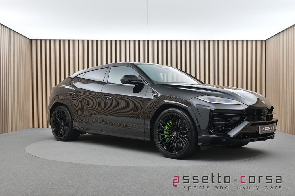 LAMBORGHINI Urus 2026