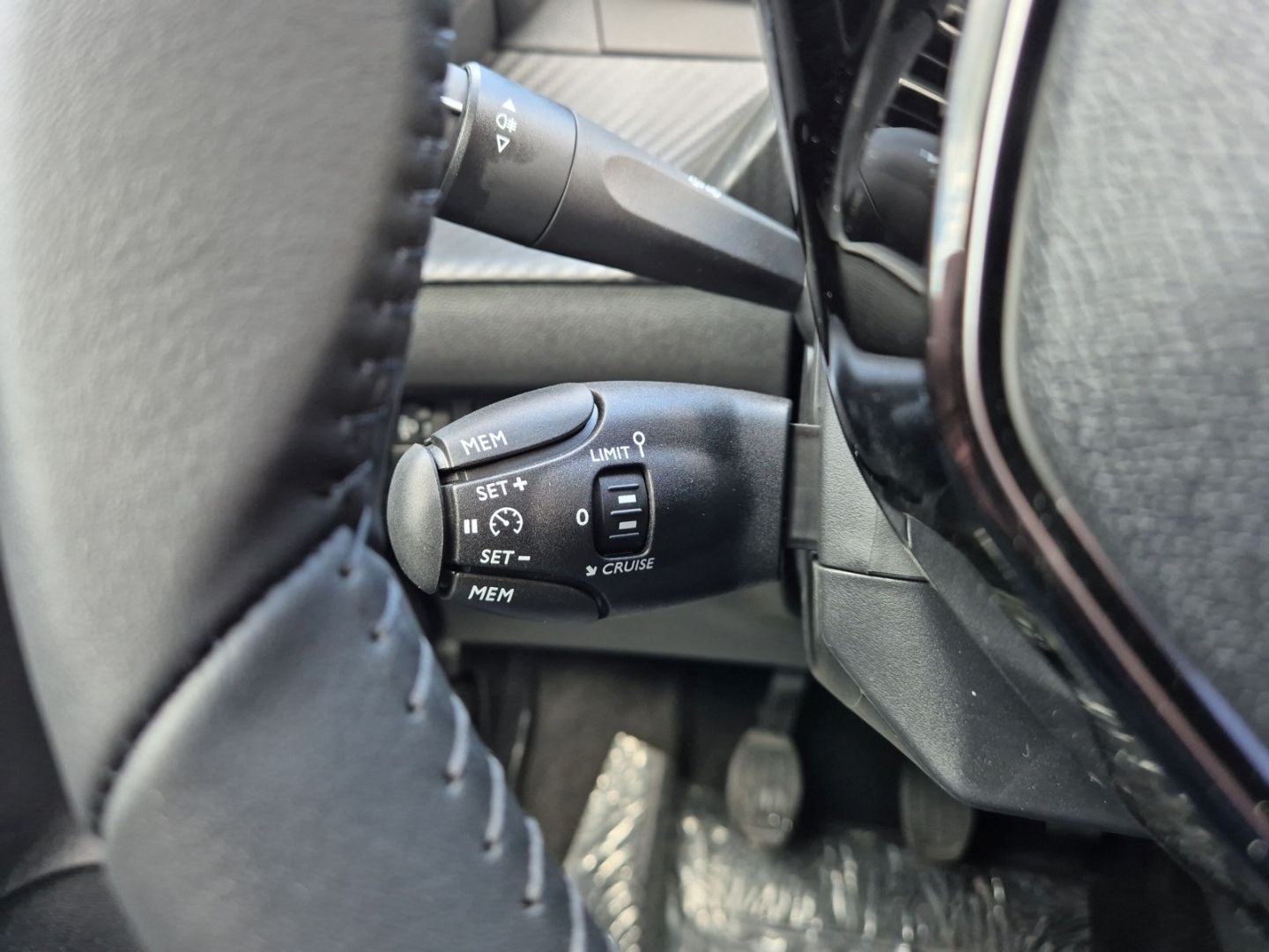 Peugeot 208 - Bild 24