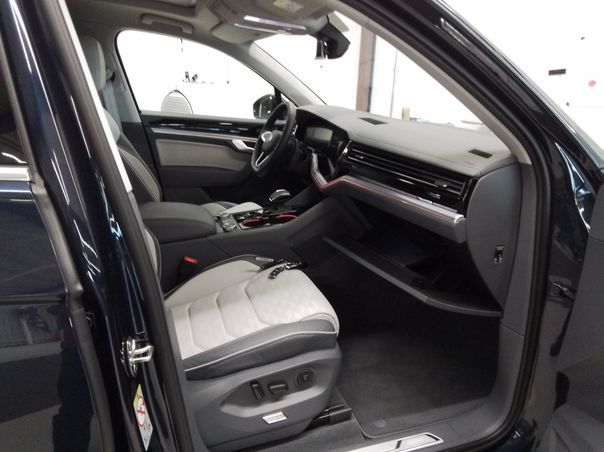 Volkswagen Touareg Elegance 3.0 TDI Pano AHK foto 5