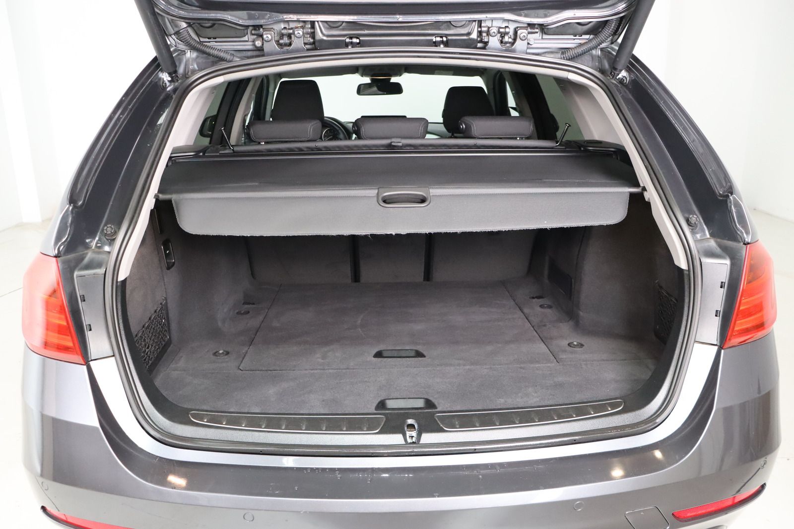 Fahrzeugabbildung BMW 330 d Touring  xDrive Sport Line