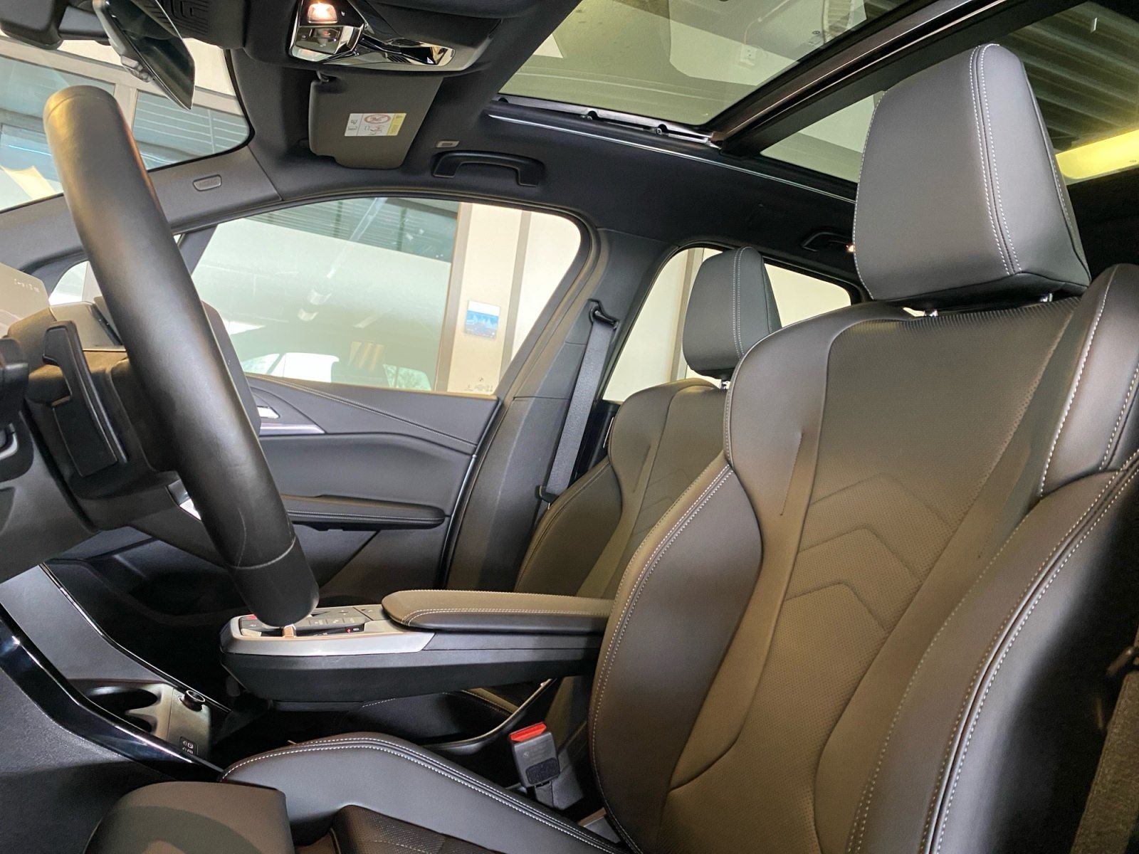 BMW 223 Active Tourer - Bild 8