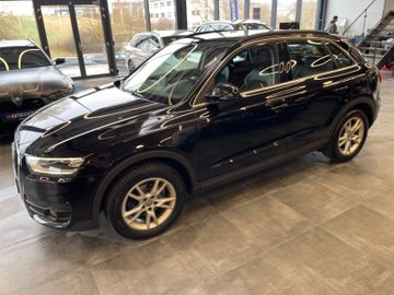 Audi Q3 2.0 TDI quattro *BI-XENON*APS*NAVI*AHK*LED*