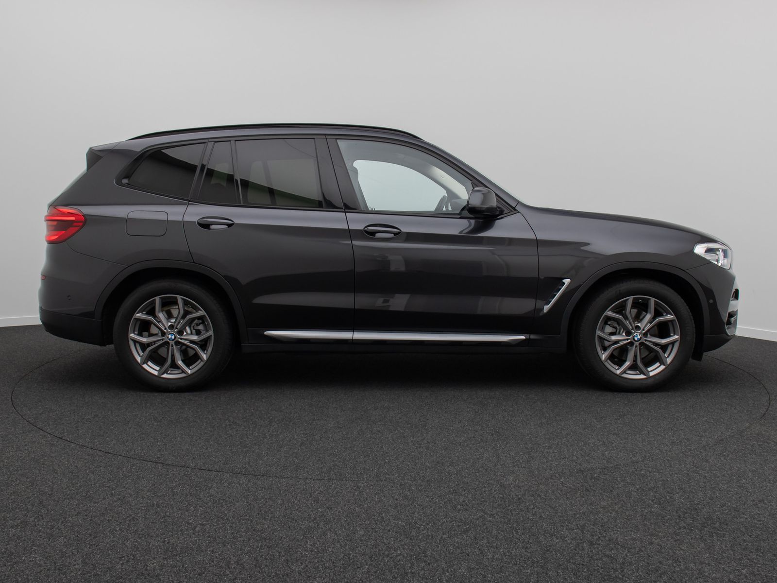 Fahrzeugabbildung BMW X3 xD20d xLine Kamera DAB Memory AHK Komfort 19"