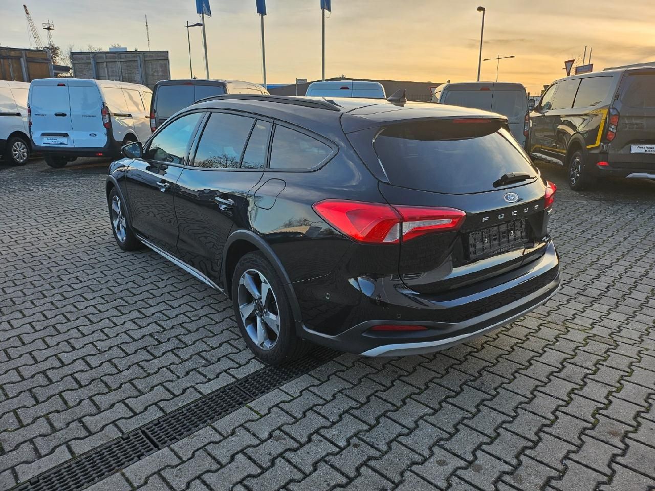 Fahrzeugabbildung Ford Focus Turnier Active X