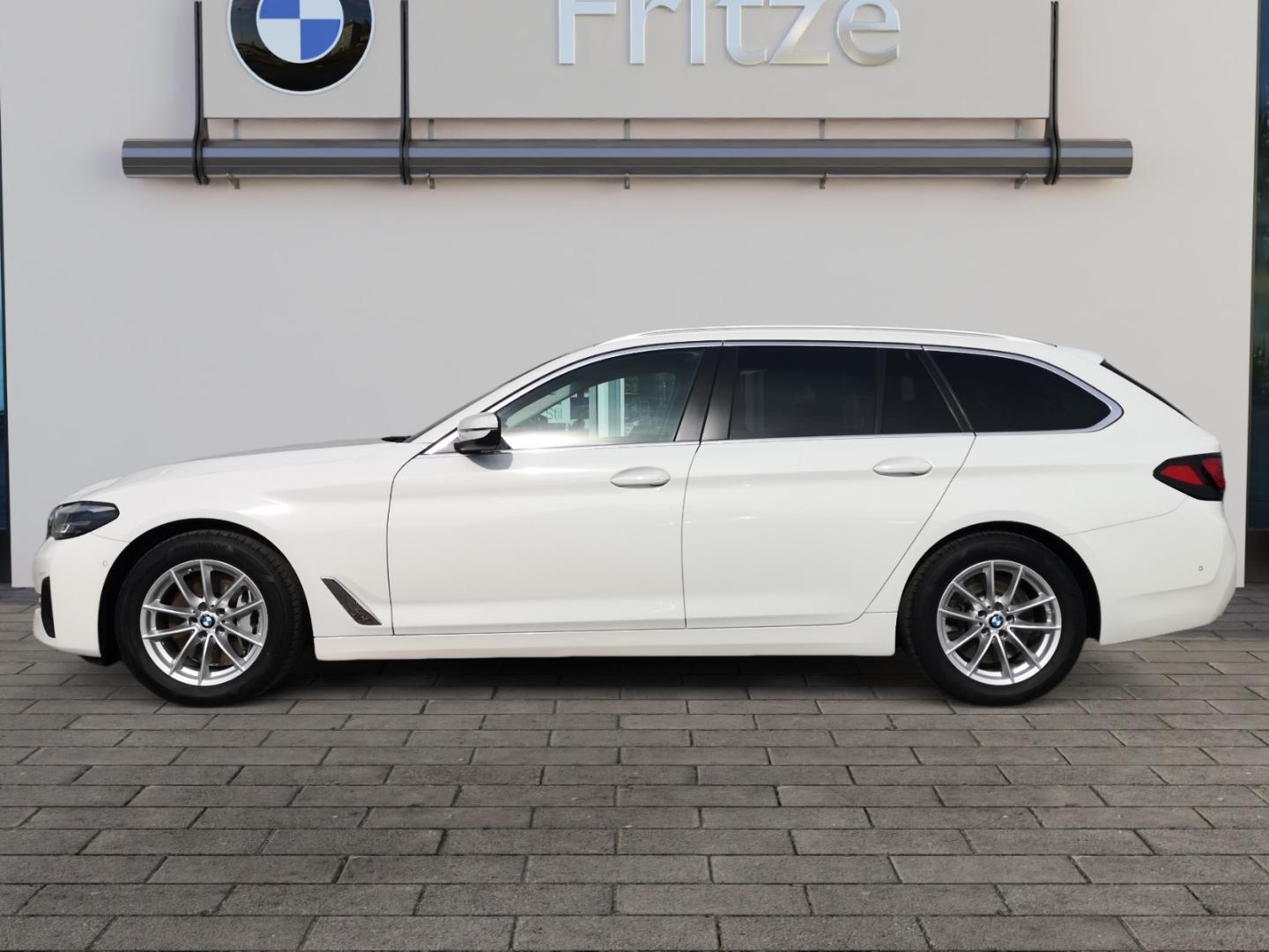 BMW 530 d Touring LED+NAVI+KLIMAAUTO+SHZ+PDC+KAMERA