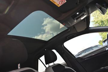Volkswagen T-Roc - 10