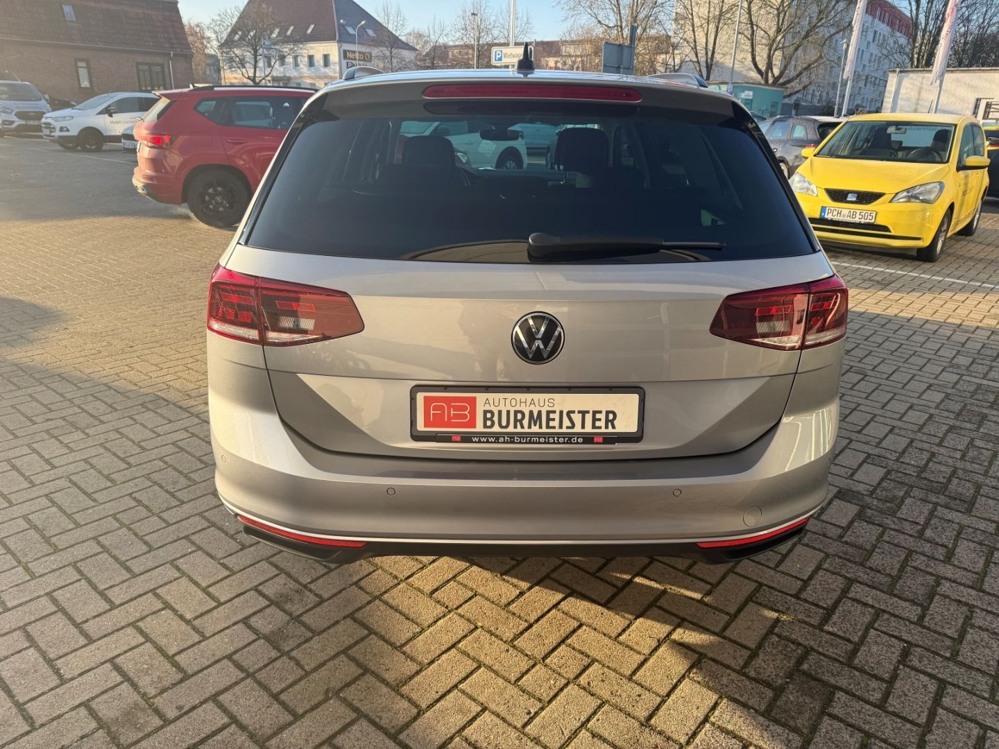 VW Passat Business AHK Navi LED ACC SHZ CarPlay And - Image 5