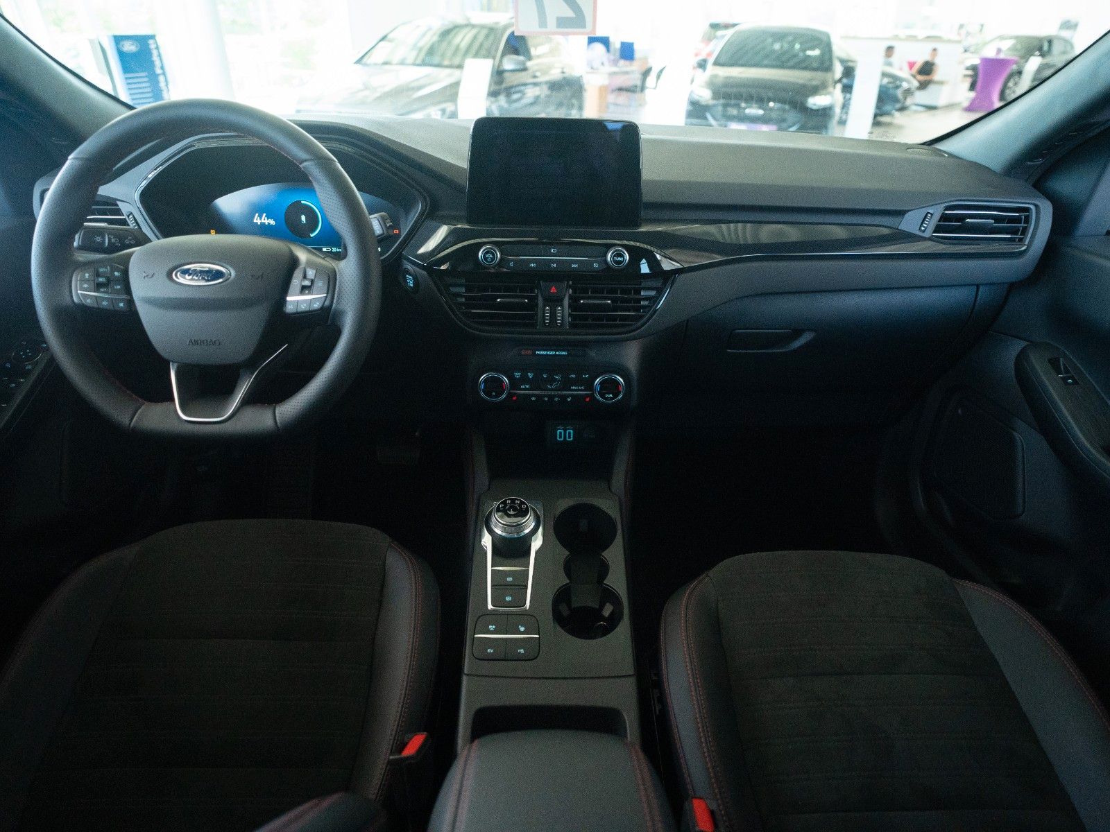 Fahrzeugabbildung Ford Kuga PHEV ST-Line X AUTOM./WINTER-P./B&O