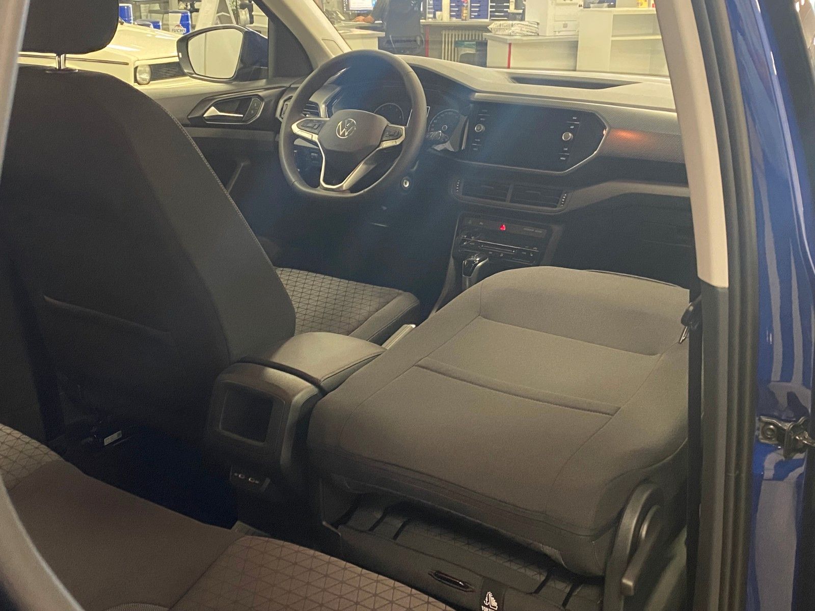 Fahrzeugabbildung Volkswagen T-Cross 1.5 TSI DSG Life+150 PS+PDC+App+LED+ALU+