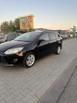 Ford Focus 1,0 EcoBoost 92kW Business Turnier Bus... - Ford Focus bis 5.000 Euro