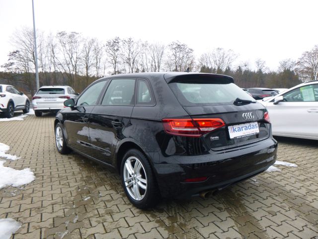 Fahrzeugabbildung Audi A3 Sportback 35 TFSI >AUT/NAV/Sitzheiz/Einparkh<