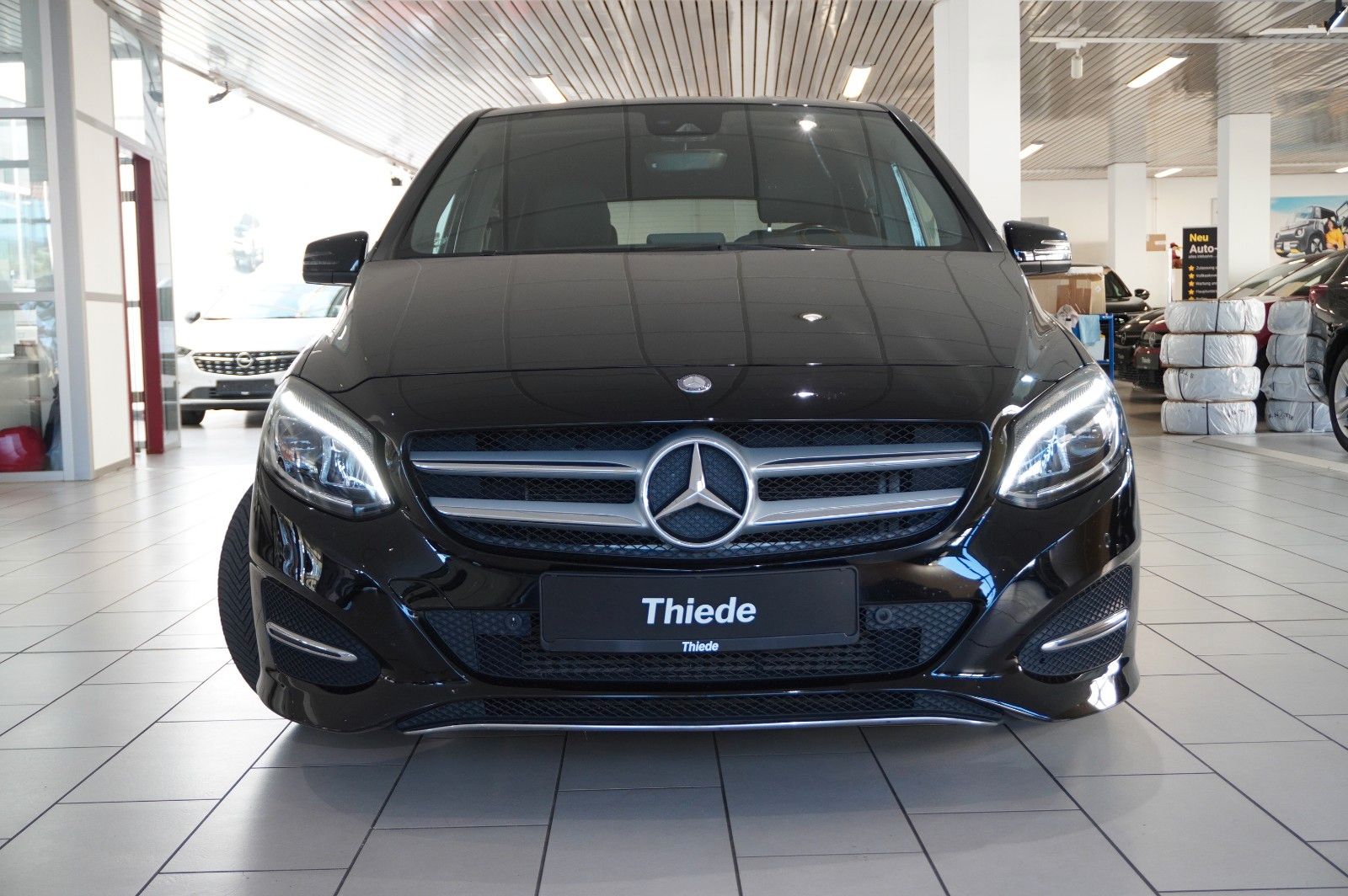 Fahrzeugabbildung Mercedes-Benz B 180 CDI STYLE NAVI/LED/KAMERA/SHZ/TEMP./PDC