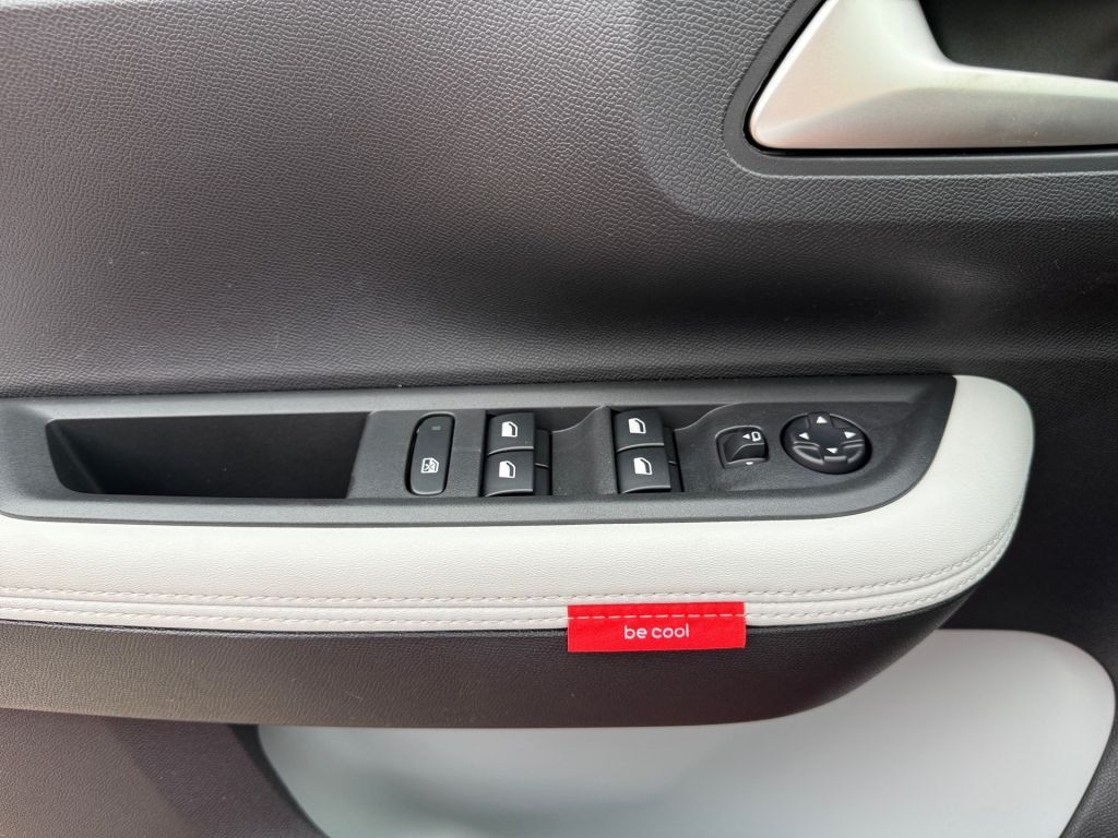 Fahrzeugabbildung Citroën C3 Turbo 100 MAX Winter Paket*Ganzjahresreifen