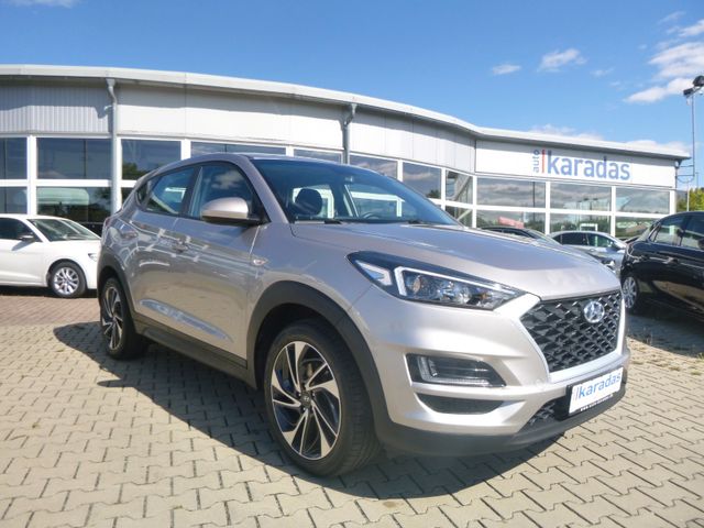 Fahrzeugabbildung Hyundai Tucson Pure 2WD >64.818KM/Automatik<