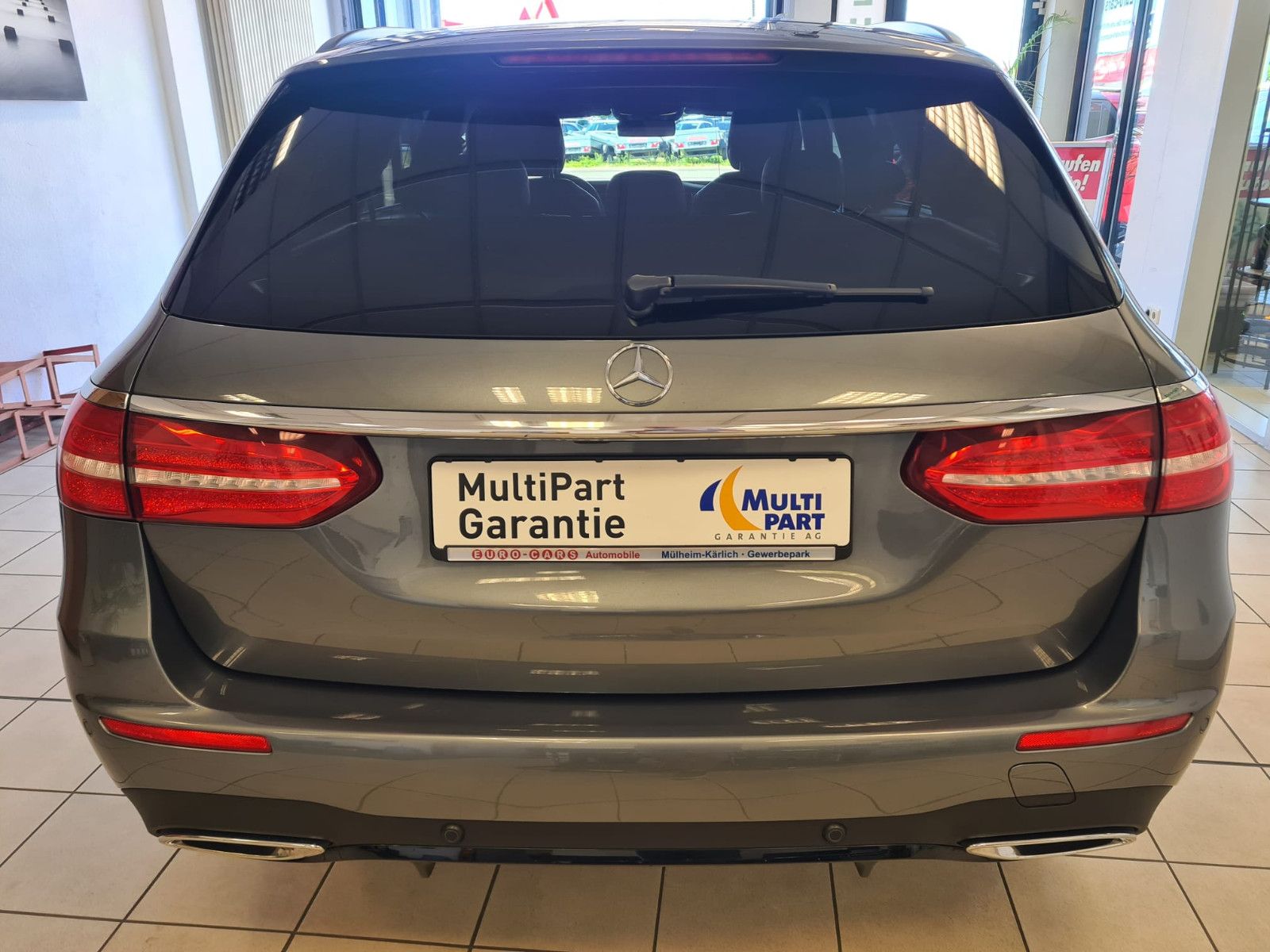 Fahrzeugabbildung Mercedes-Benz E 400 T-Modell 4Matic/ Multibeam / AHK / AMG